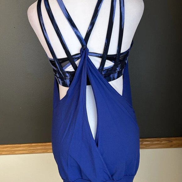 EUC Lululemon Nouveau Limits Tank Sapphire Blue, Size 8 - Picture 10 of 14